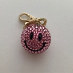 【Swarovski】キラキラ スマイルスワロボール キーホルダー Lサイズ ピンク