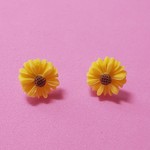 【再販】ひまわりのシンプルなスタッドピアス
