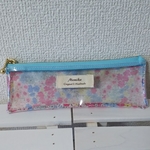 小花柄のクリアペンケース
