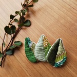 「葉っぱ」刺繍のブローチ