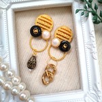 ☆Vintage☆アンティークボタンのアシメモノトーンピアス/イヤリング