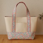 ★K様オーダー品★ リバティ Betsy（ベッツィ）のデイリートートバッグ（Sサイズ）