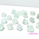 【天然石ビーズ】グリーンフローライト　８面体　6粒　ハンドメイド素材