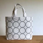 ホワイトにグレーのタンバリン✨ハンドバッグ ミナペルホネン