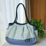 サイドポケットのグラニー　水色小花