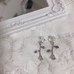 ~silver rose  earring~