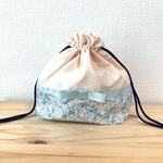 ブルーの小花柄のお弁当袋