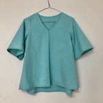 ＊SALE＊再販＊ 涼しく着られるペパーミントグリーンのVネックブラウス Mサイズ