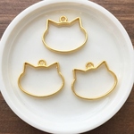 5個セット/猫ちゃんの空枠・ネコ・ねこ・にゃんこフレームチャーム・レジン制作やアクセサリーつくりに！/型番330－Ｐ（5個）