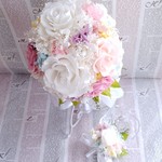 レインボーカラーの大輪の薔薇とパールのラウンドブーケ&ブートニア＊花径約21㎝＊プリザーブドフラワー