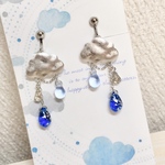 雨の日コーデ雲のドロップイヤリング／ピアス【再販19】