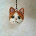 羊毛フェルト 白茶猫ちゃんストラップ