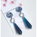 かすみ草とブルードロップピアス、イヤリング