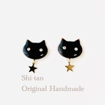 黒猫ピアス