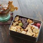 「フチねこ♪クッキー缶」（L）