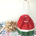 ころりんまぁるいスイカ巾着バッグ。丸底可愛い。