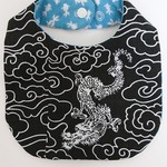 シブい★通気性ばっちり★手ぬぐいスタイ 龍×金魚 -bib-