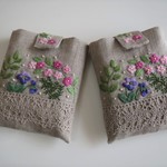 刺繍のポイントカード入れ（リネンレース）