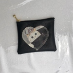  感謝セール品❤️アップリケねこ柄😻ソフトレザーブラック肉球付き 便利ラミネート ミニポーチ
