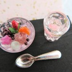 ミニチュアフード　桜白玉あんみつ　ドール　樹脂粘土