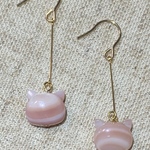 ピンクシェル　猫　ピアス