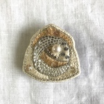 ビーズ刺繍ブローチ 薔薇