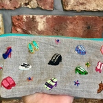 オシャレは足元から刺繍ファスナーポーチ♡