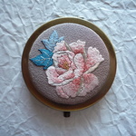 日本刺繍のコンパクトミラー（牡丹-8）(F1906)