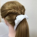 白の大人可愛い揺れるヘアリボン ポニーフック16