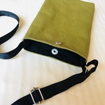 帆布のサコッシュ