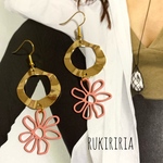 RUKIRIRIA #316 メタルゴールド×フラワーピアス  大ぶりピアス 大ぶりイヤリング 