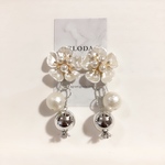 再販※ 花ピアス ビジュー パール シルバー 