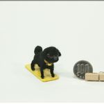 小さなパグちゃん　黒　ミニチュア　モールベア　犬