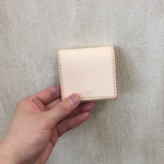 革の小銭入れ