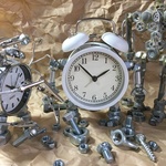 ビスナットロボット置時計