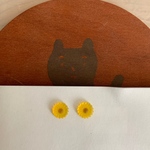 私の耳たぶは世界一ちっちゃなひまわり畑♥ミニミニ向日葵ピアス、イヤリング(中)