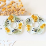 北欧風おはなモチーフ　ピアス/イヤリング