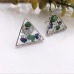 三角レジンピアス