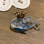 ガラスのジンベイザメ  金古美王冠