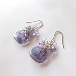 薔薇の花びらピアス(イヤリング）　ラベンダームーン