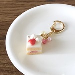 プチいちごショートケーキ・キーホルダー/フェイクスイーツ・フード