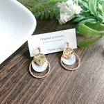 再販♡ホワイト シェル サークル イヤリング or ピアス
