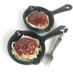 ミートソースパスタのネックレス