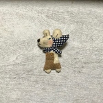 ほっかぶりネズミのブローチ<紺>