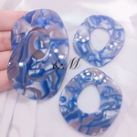 2個　べっ甲　べっこう　鼈甲　べっ甲　シェル　パーツ　素材　材料　金具　ピアス　イヤリング　アクセサリー　資材　チャーム　カン付き