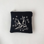 手刺繍ファスナーポーチ「つばめ・ブラック」