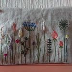 花刺繍フラットポーチ　B