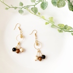 ウッドビーズのジャラジャラピアス