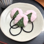 【10/7 21:00〜再販】桜餅ヘアゴム