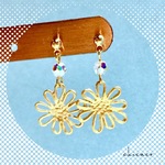 🌻ひまわりwith SWAROVSKI のピアス／イヤリング